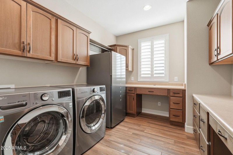 Laundry room/office