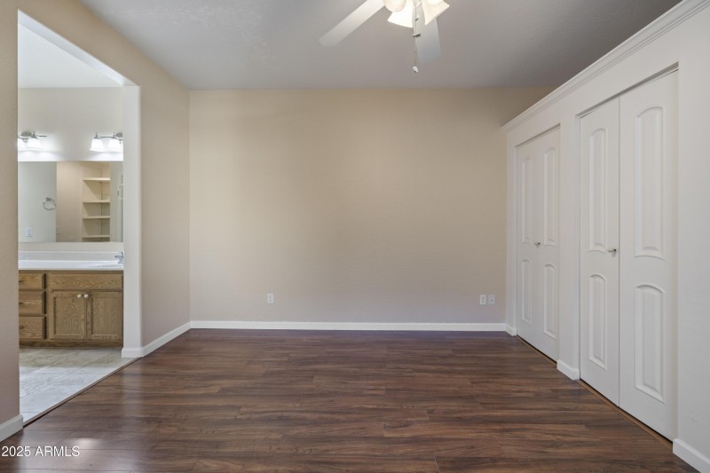 026_109Primary Bedroom