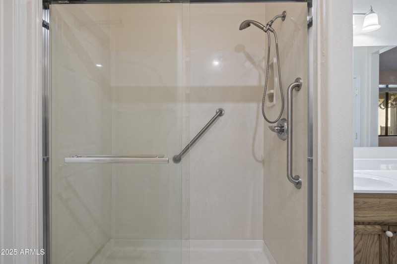 031_134Primary Bathroom