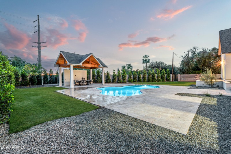 68 - Del Paisano Calle