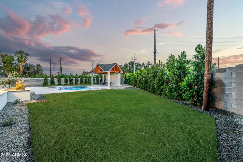 62 - Del Paisano Calle