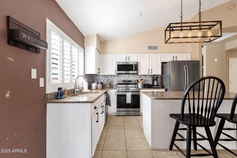 14-web-or-mls-2617-s-athena