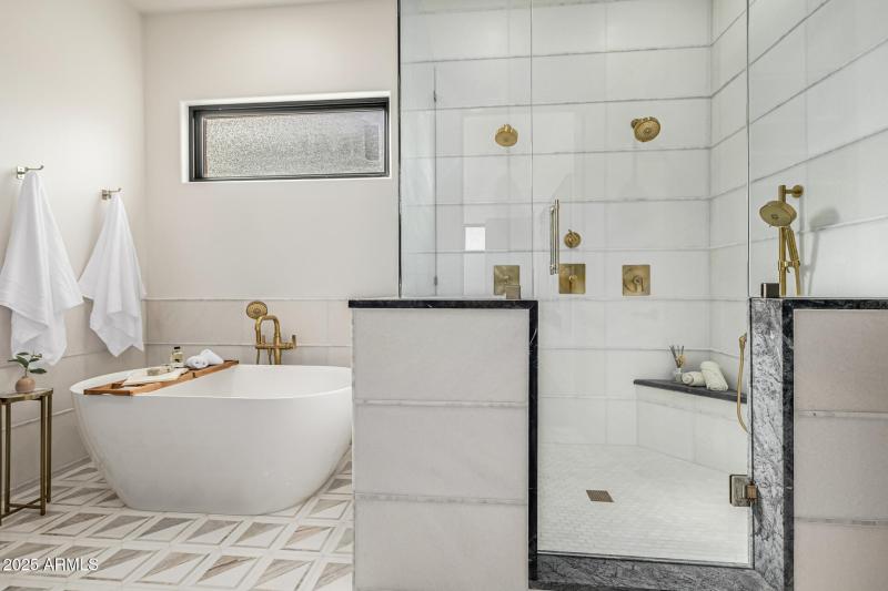 36 - Del Paisano Calle