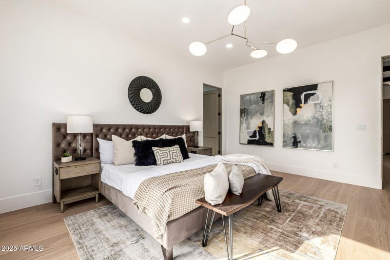 34 - Del Paisano Calle