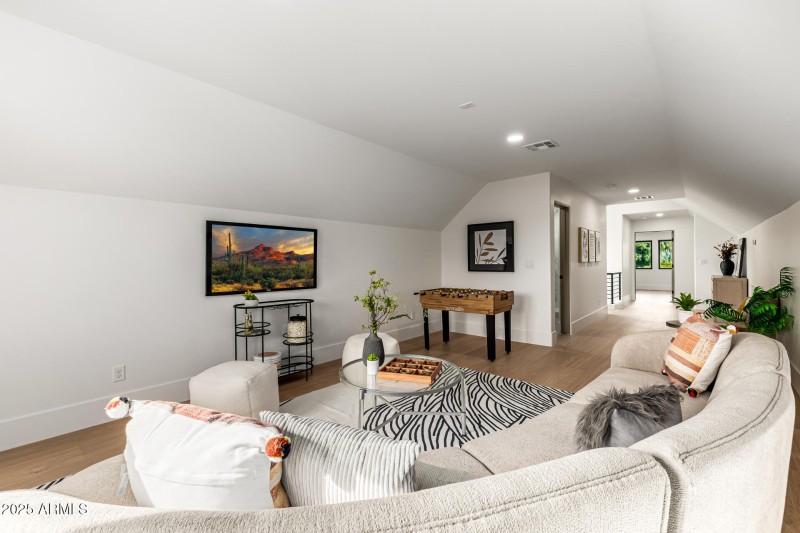 49 - Del Paisano Calle