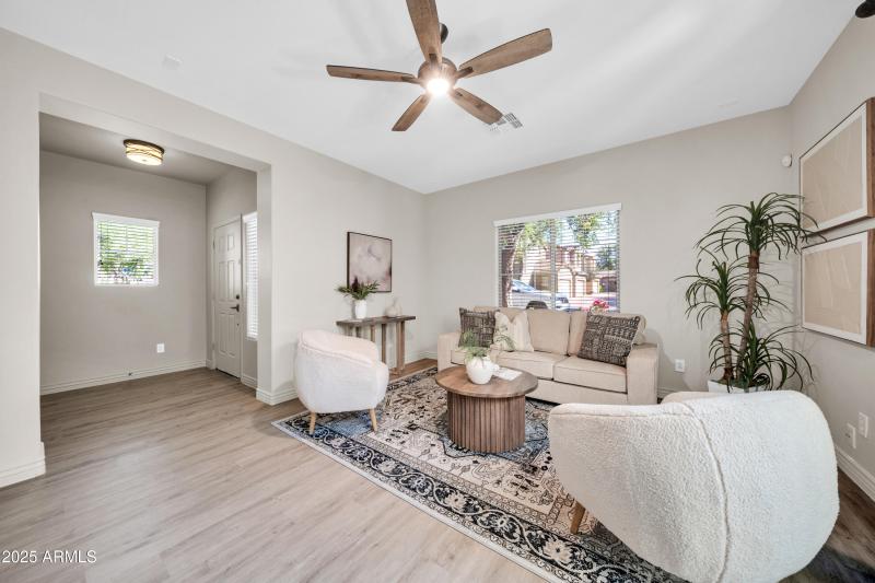 3702 W McCauley Ct-8