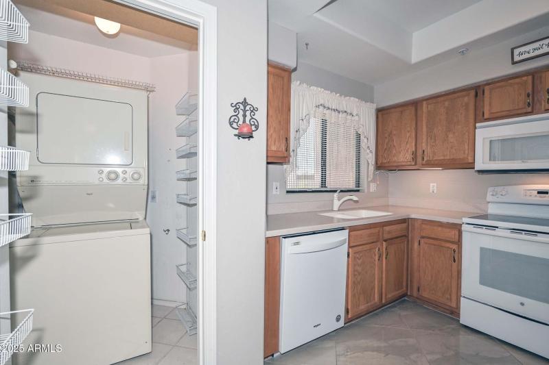 Kitchen-Laundry Room