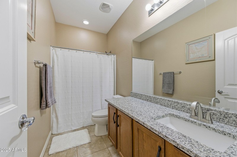 bathroom-40558 W Park Hill Drive-10