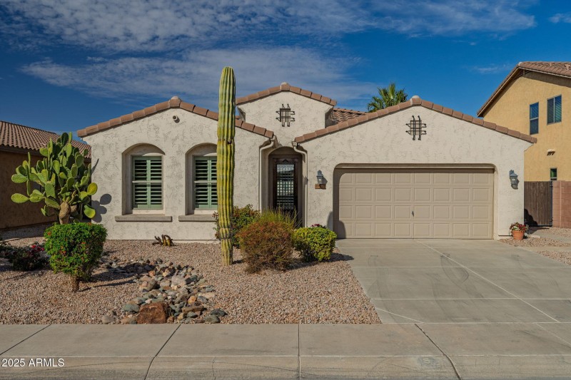 front view-40558 W Park Hill Drive-1