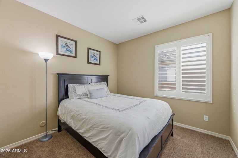 middle bedroom-40558 W Park Hill Drive-1