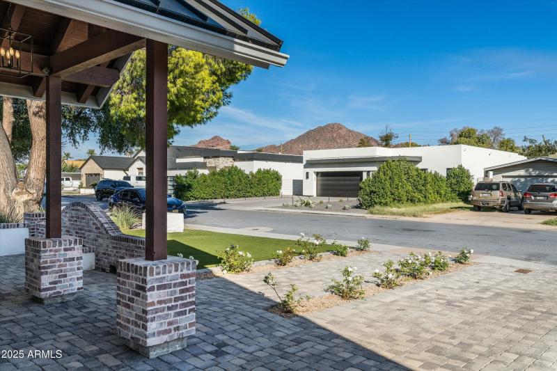 08-4208 N 41st Pl (8 of 78)