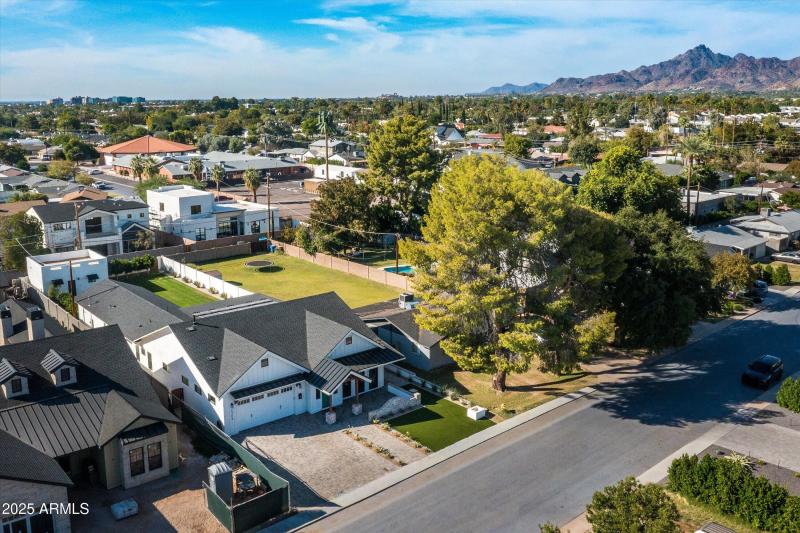 10-4208 N 41st Pl (10 of 78)