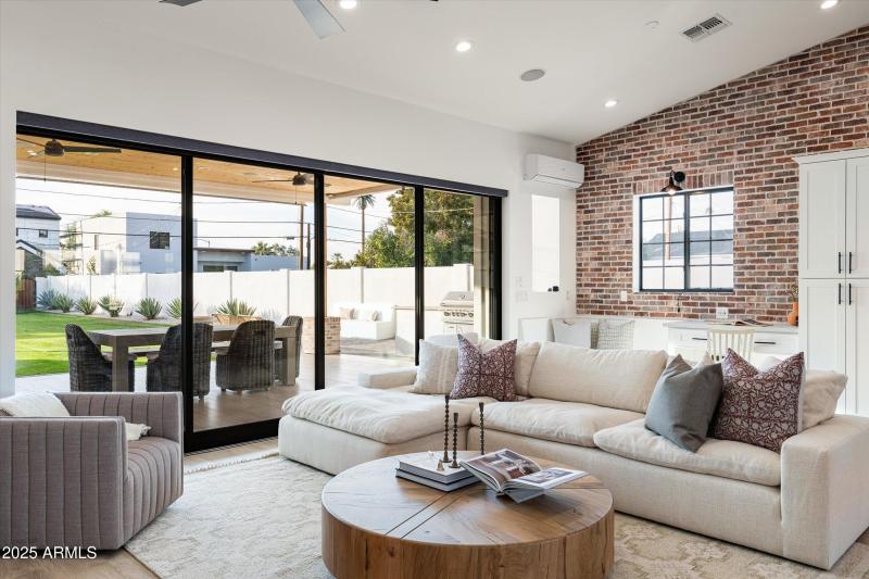 19-4208 N 41st Pl (19 of 78)