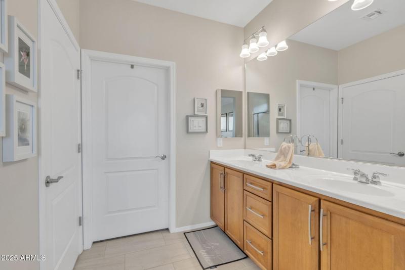 23-web-or-mls-23_079_a4m_brl