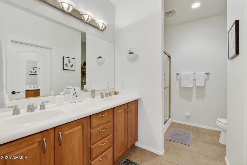 Dual Vanities in the primary bath