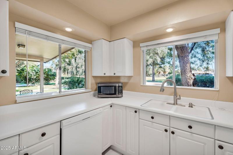 8-web-or-mls-725 S Power rd 104-7