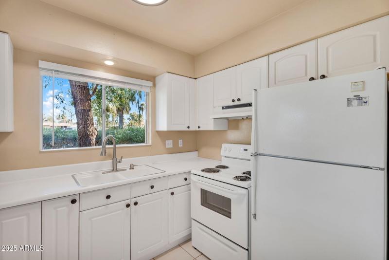 9-web-or-mls-725 S Power rd 104-8