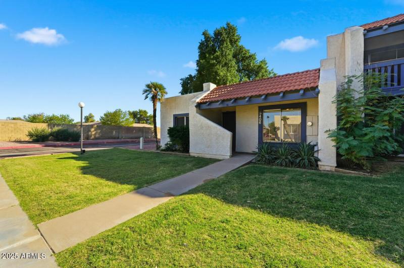 5406 W El Caminito Dr-02