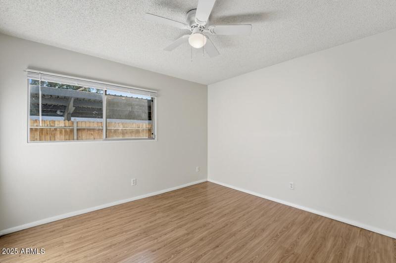 5406 W El Caminito Dr-25