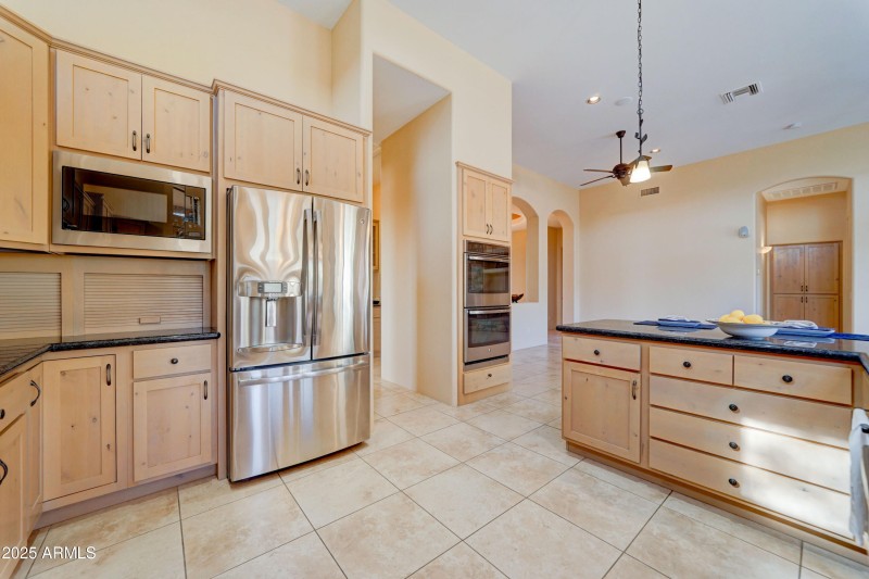 6841 E Quail Hideaway Ln-11