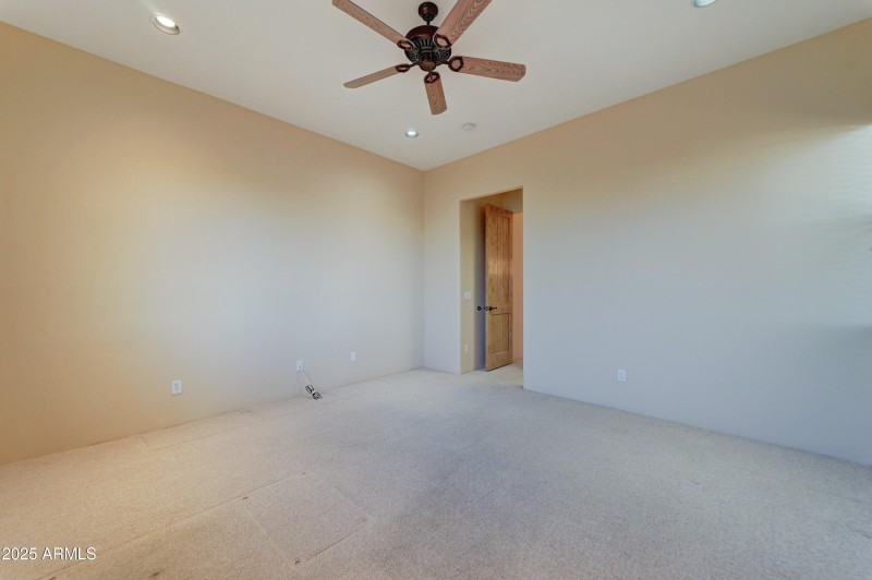 6841 E Quail Hideaway Ln-27