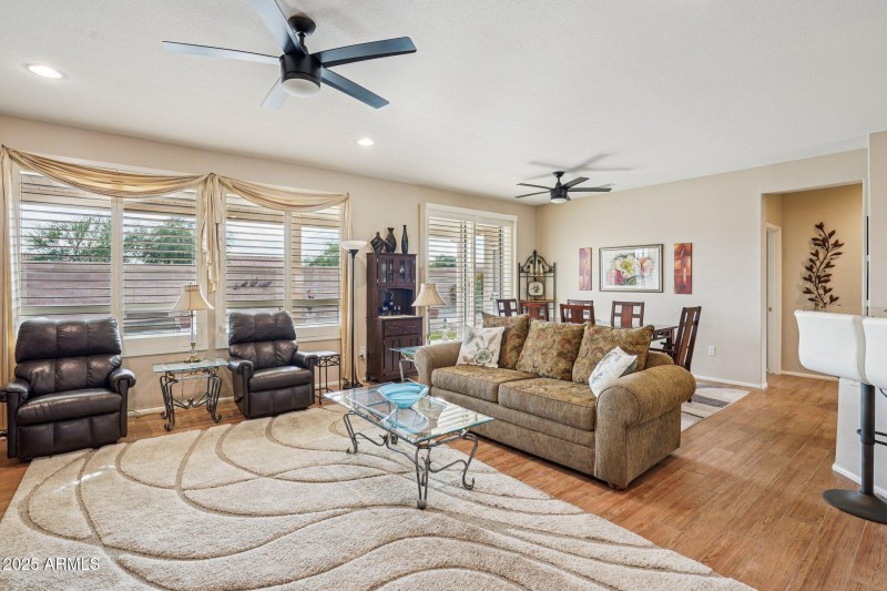 7-web-or-mls-W Gunsight Dr-S1411-007