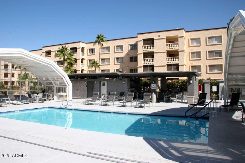 Scottsdale Shadows-Retractible Roof Pool