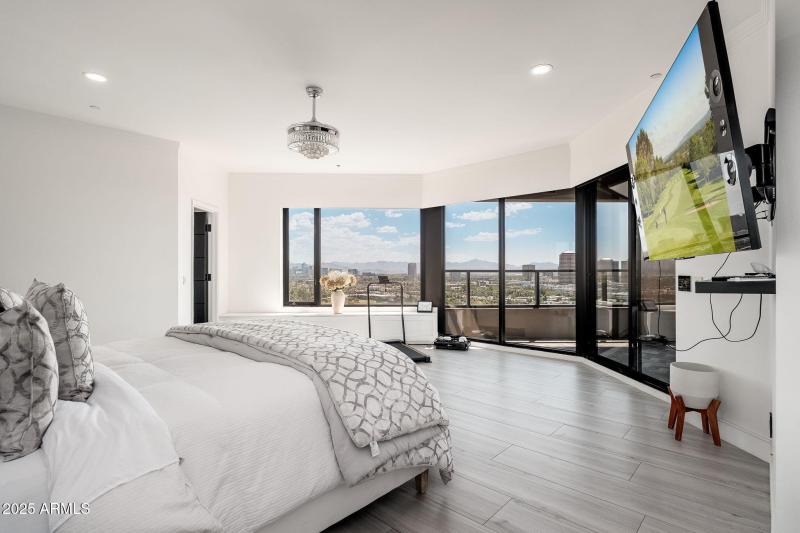 1040 E Osborn Rd UNIT 1703 - 25