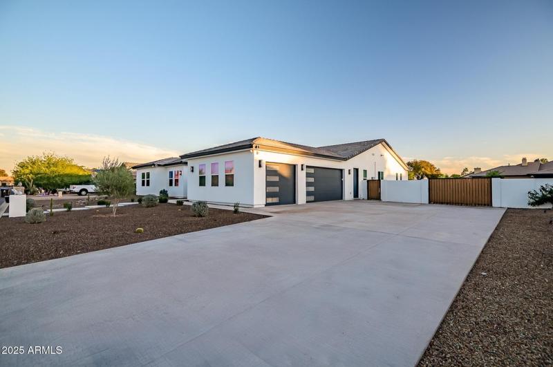 DRIVEWAY AT DAYLIGHT