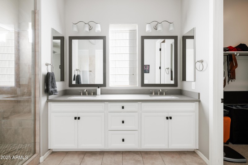 Primary_Bathroom_Photo_2