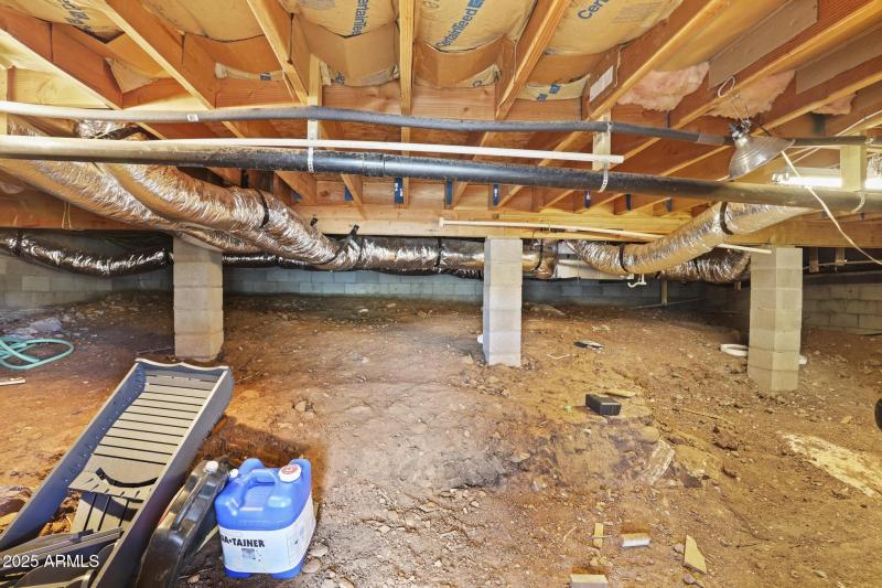 Adequate crawl space for storage