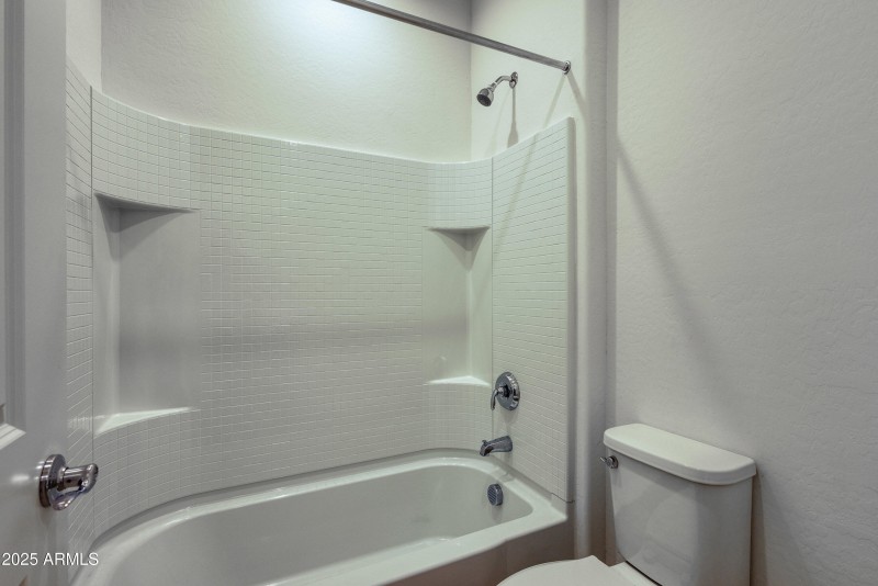 032_photo30_10147_e_thunderbolt_ave_mesa