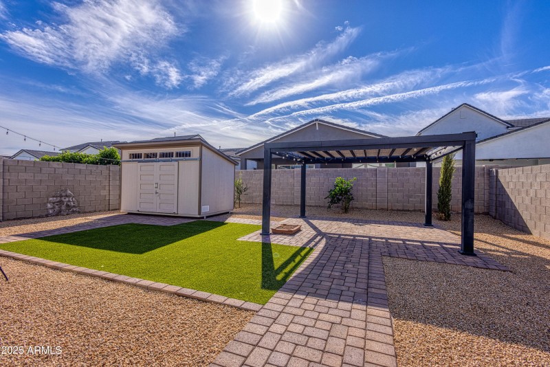 036_photo34_10147_e_thunderbolt_ave_mesa