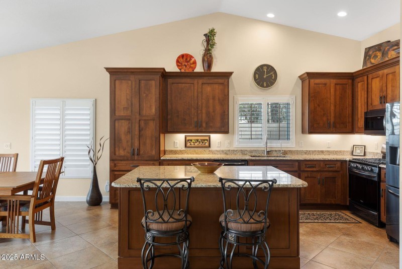 15155 W Robson Cir N Kitchen Island