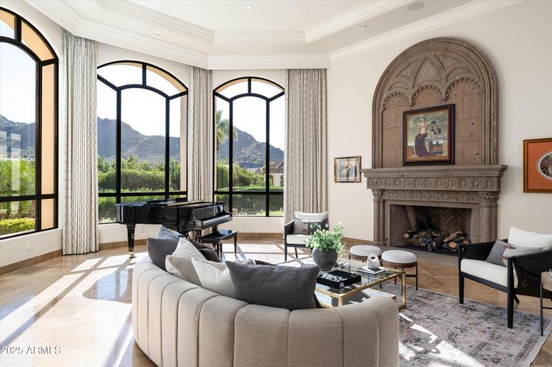 Views of Mummy Mountain