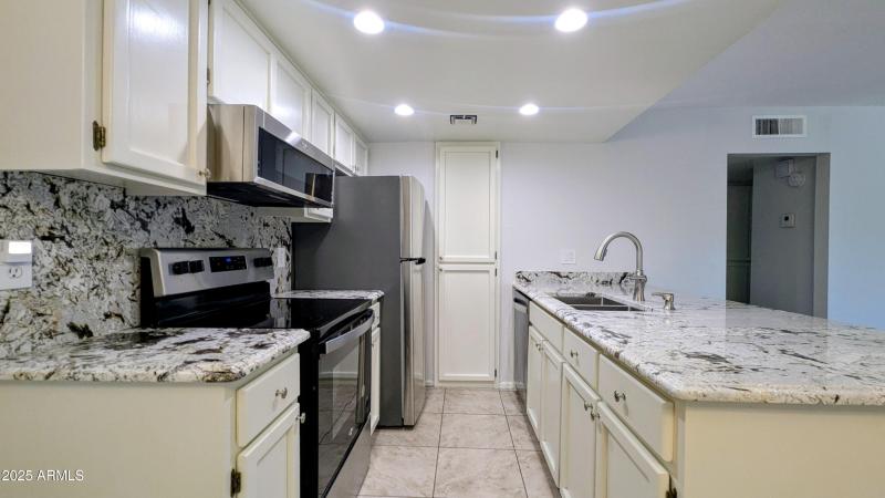 PXL_20251112_185435292~2