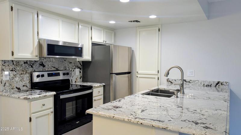 PXL_20251112_185046165~2