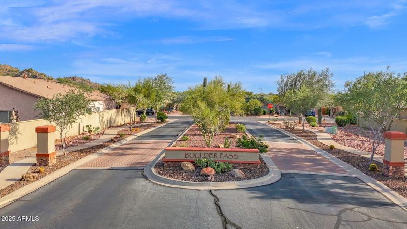 Entry to Neighborhood