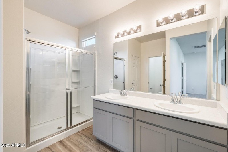 17566 W COUNTRY CLUB TER