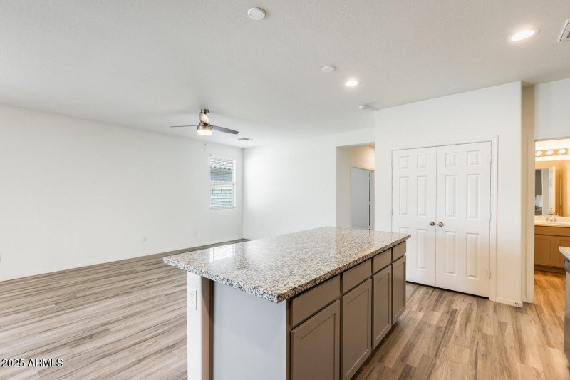 17566 W COUNTRY CLUB TER