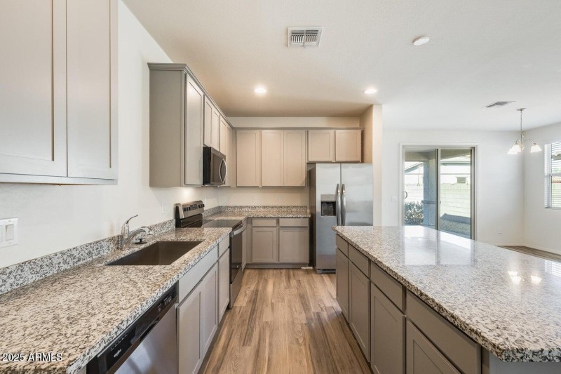 17566 W COUNTRY CLUB TER