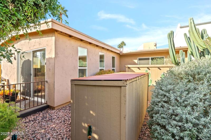 YARD AREA / STORAGE SHEDS