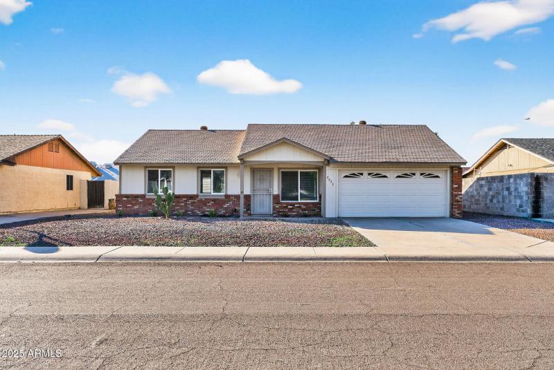 05_9025_W_Cinnabar5_mls