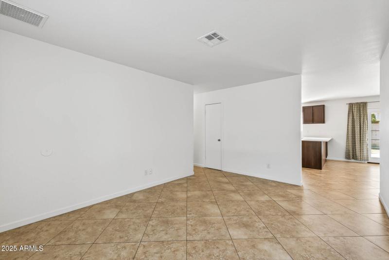 10_9025_W_Cinnabar10_mls