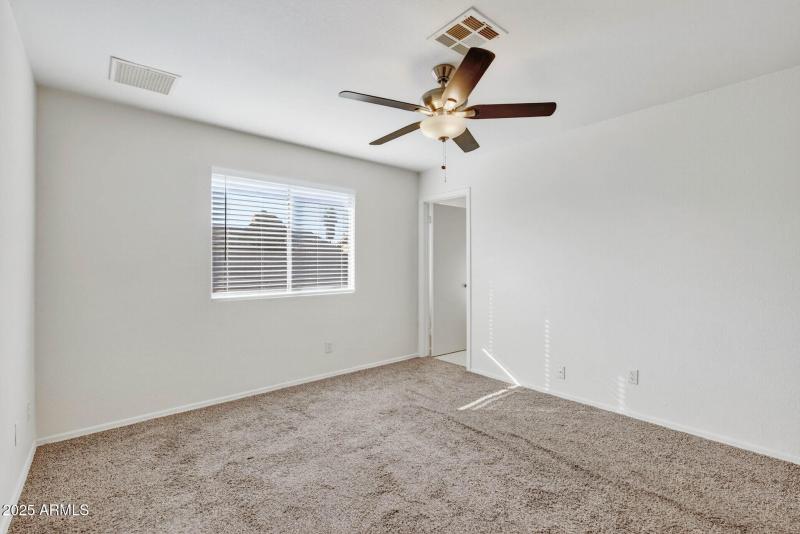 22_9025_W_Cinnabar22_mls