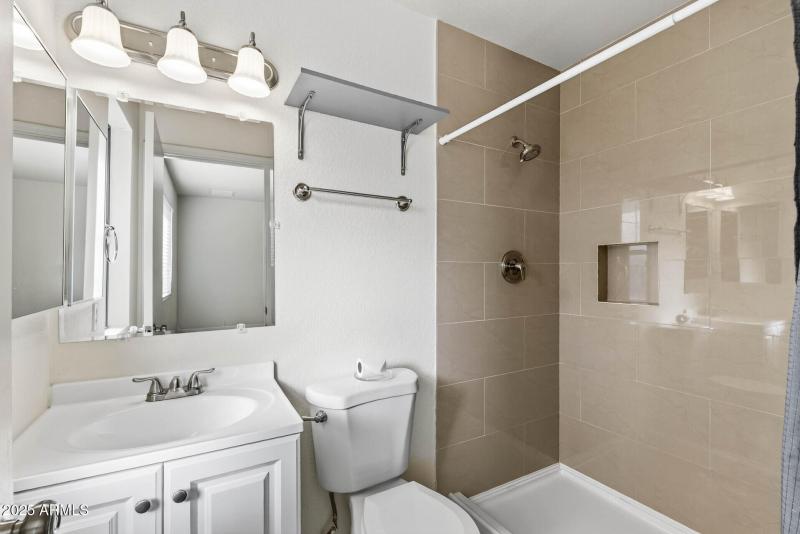 25_9025_W_Cinnabar25_mls