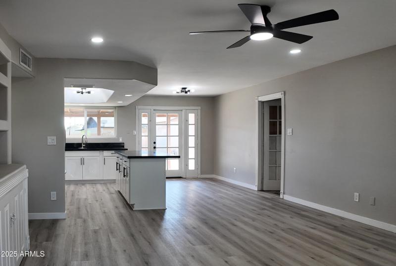 6e4300d6-5d9c-4325-8c01-347f83bf6e90