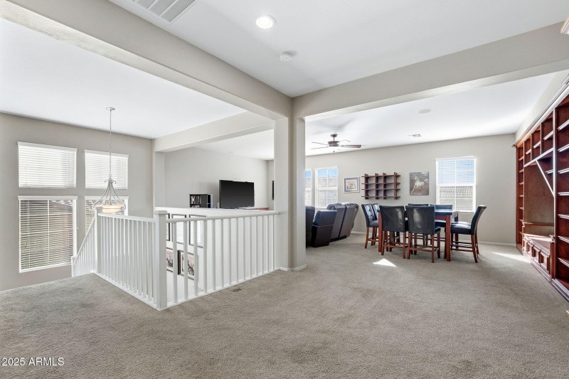 030__21256 E Waverly Dr