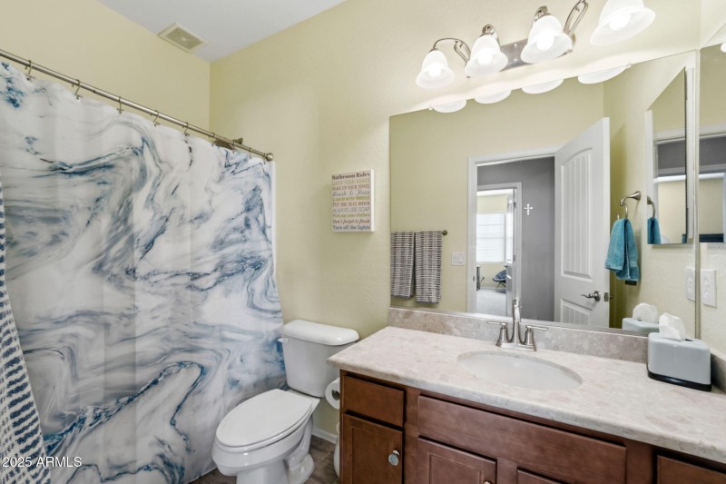 036__21256 E Waverly Dr