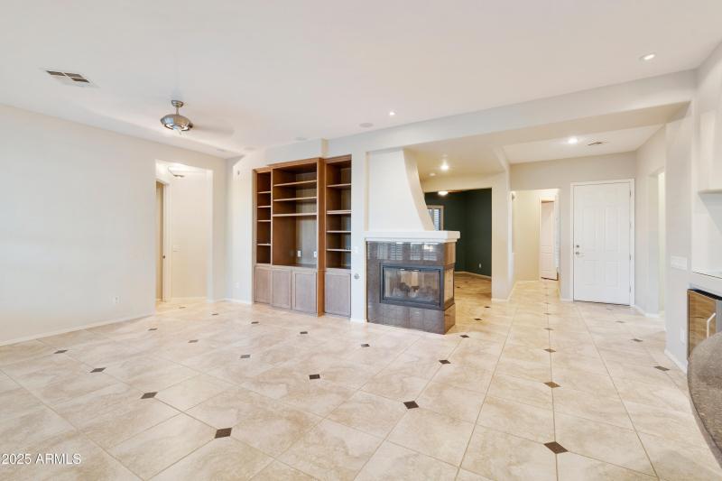 4460 E Carob Dr Gilbert AZ-print-015-048